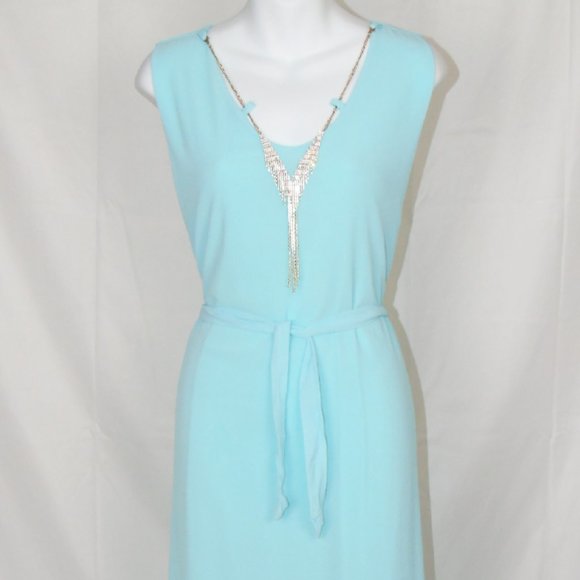 Long Dress w/o Sleeves - Picture 3 of 7